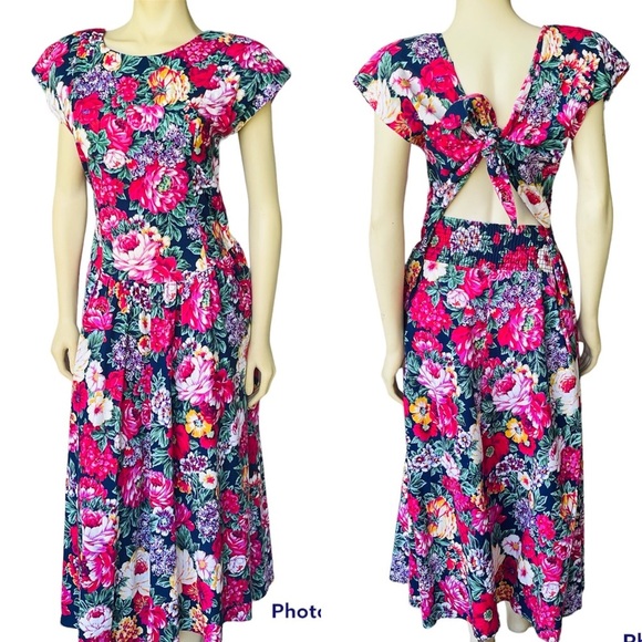 Positive Attitude Dresses & Skirts - Vintage Positive Attitude Floral English Country Garden Open Tie Back Dress